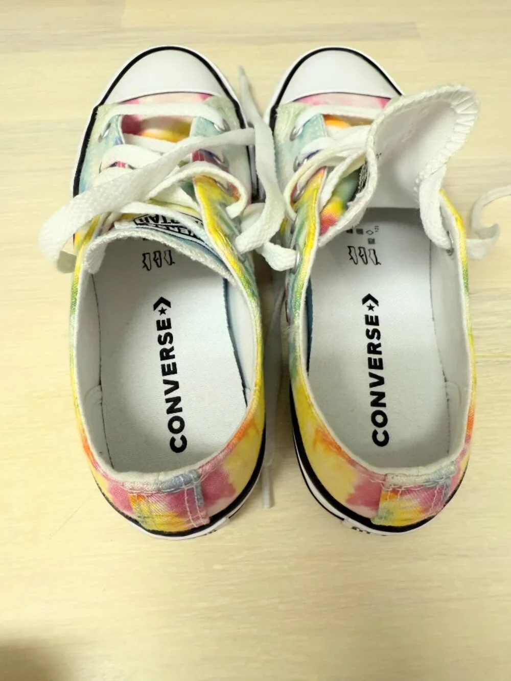 Converse durable canvas